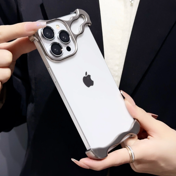 ⁦IPHONE COVER TITANUIM⁩ - الصورة ⁦4⁩